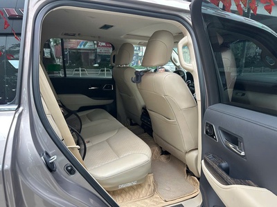 Toyota Land Cruiser LC300 2023 Đăng ký cuối 2023 Chủ tư nhân mua từ mới. 10