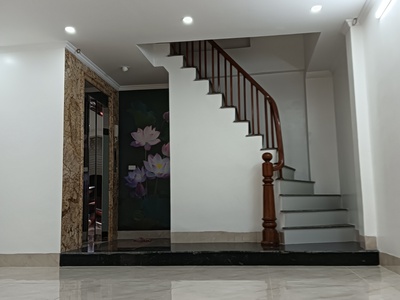 Bán nhà minh khai 37/40m2. 6 tầng. mặt tiền 5.5m. giá 18.2 tỷ hai bà trưng hà nội 0