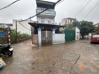 Bán đất tặng nhà cấp 4 phố vo trung - mảnh đất ở vị trí rất đẹp, ngõ rộng, ô tô ngủ trong nhà 0