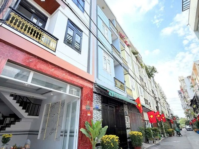 Nhà sang trọng 1 trệt 3 lầu khu nhà cao tầng trần quang cơ q12 1