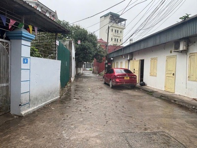 Bán đất tặng nhà cấp 4 phố vo trung - mảnh đất ở vị trí rất đẹp, ngõ rộng, ô tô ngủ trong nhà 1