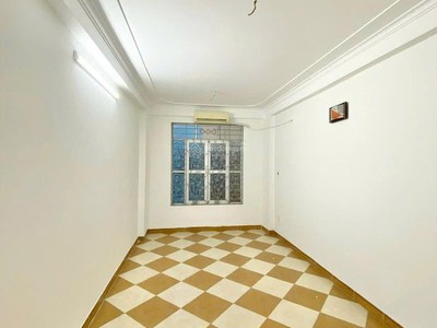 Chính chủ cho thuê phòng khép kín   ngõ 13 lĩnh nam, ngay đầu mai động   vào ở ngay 0