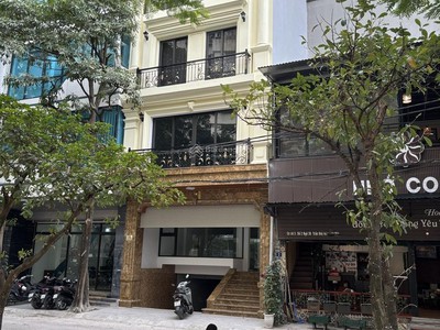 Cho thuê tầng 1   2 nhà mới đẹp tại trần quý kiên, cầu giấy 0