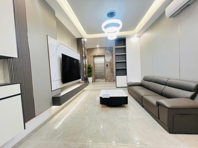 Bán nhà  kim mã 38m2. 6 tầng. mặt tiền 4m. giá 16.5 tỷ ba đình hà nội 1