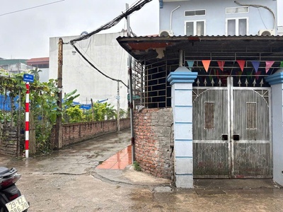 Bán đất tặng nhà cấp 4 phố vo trung - mảnh đất ở vị trí rất đẹp, ngõ rộng, ô tô ngủ trong nhà 2