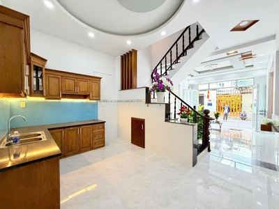 Nhà sang trọng 1 trệt 3 lầu khu nhà cao tầng trần quang cơ q12 3