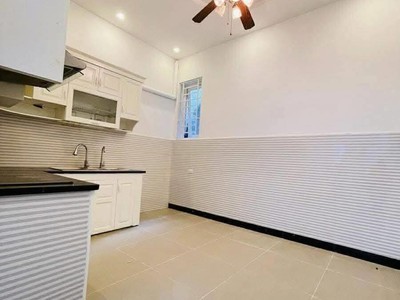 Bán nhà phố thụy khuê 30m2 6tầng mặt tiền 3.8m 7.9 tỷ gần hồ tây 1