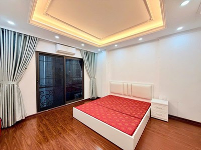 Bán nhà pháo đài láng 31m2. 5 tầng. mặt tiền 3.2m. giá 9.9 tỷ đống đa hà nội 4