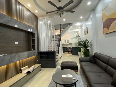 Căn hiếm khu vực bồ đề   5 pn x 40m    5 tầng. 0