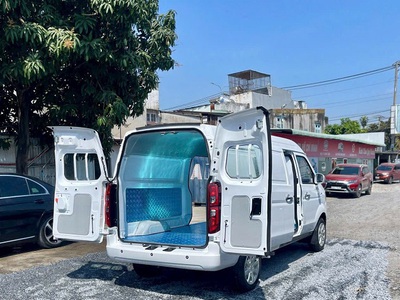 Xe Van SRM X30LP 945kg phía sau mở 2 cánh 2