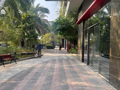 Cho thuê văn phòng trần cao 5m   mặt đường lê văn lương kéo dài   giá rẻ 4