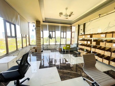 Biệt thự sân vườn   mặt tiền 18m hiếm - gần phạm văn đồng 2