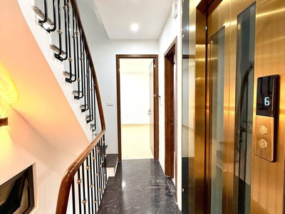 Bán nhà 6 tầng thang máy phố nguyễn phúc lai, đống đa, chỉ việc vào ở, 42m, 12 tỷ 3