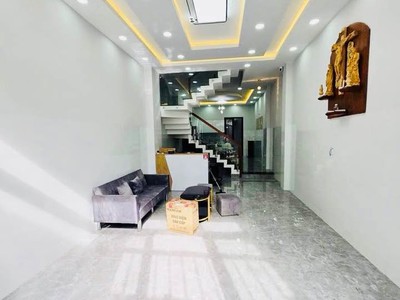 Ngay chợ tân hương nhà mới tân cổ điển 5 tầng  64m   hxh nhỉnh 9 tỷ 2