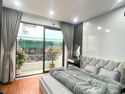 Bán phân lô nguyễn chí thanh  45mx5t, mt 4m - oto vào nhà - 1 nhà ra mặt phố 3