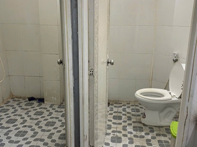 Cho thuê phòng 54 bùi đình tuý, p.12, 10m2, wc riêng, có giường, nệm, 2tr 4