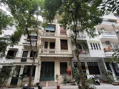 Bán nhà đầm trấu 47m2. 5 tầng. mặt tiền 6m. giá 20 tỷ hai bà trưng hà nội 2