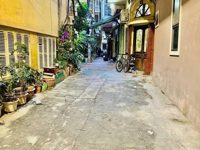 Bán nhà thọ lão 40/43m2.  4 tầng. mặt tiền 4m. giá 12 tỷ hai bà trưng hà nội 0