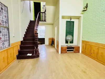 Bán nhà thọ lão 40/43m2.  4 tầng. mặt tiền 4m. giá 12 tỷ hai bà trưng hà nội 1