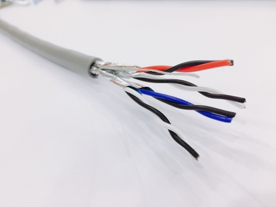 Cáp Tín hiệu vặn xoắn Altekkabel 2