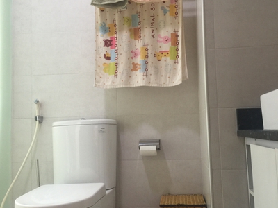Cho thuê phòng 54 bùi đình tuý, p.12, 10m2, wc riêng, có giường, nệm, 2tr 2