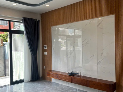 Bán gấp nhà mới 3 tầng hẻm 3,5m liên hoa   gần chợ phường tây 3