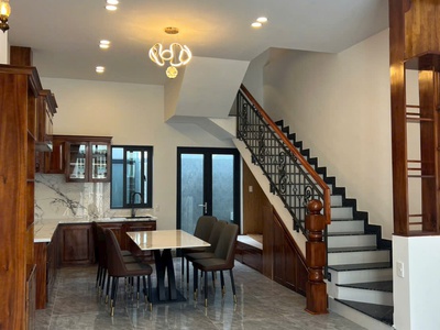 Bán gấp nhà mới 3 tầng hẻm 3,5m liên hoa   gần chợ phường tây 4