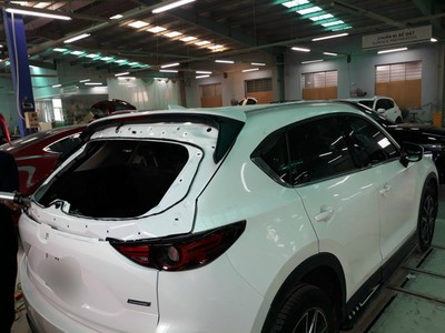 Kính Ô tô Giá Rẻ thay thế lắp đặt tận nơi 0