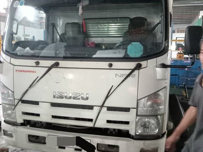 Kính Ô tô Giá Rẻ thay thế lắp đặt tận nơi 1