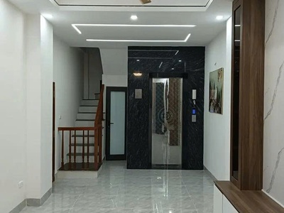  bán nhà hoàng mai   lô góc   thang máy   ngõ thông - 45m  - 5 tầng - 14.x tỷ 0