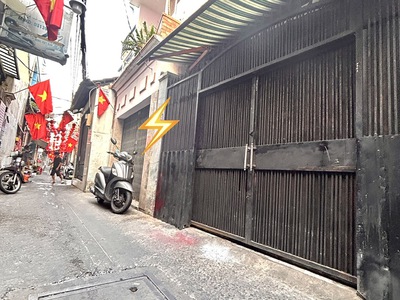 Nhà bán đ.tôn đản- ngang 3.5m- nhỉnh 4t- trước nhà rộng 3m- gần đ.số và trường đh nguyễn tất thành. 1