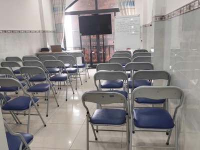 Cho thuê nhà nguyên căn 4 tầng   sân thượng, vị trí đẹp gần hoàng diệu 2   vincom thủ đức 2