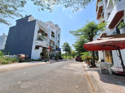 Đất nền 181m, hẻm xe hơi lê văn lương, đường 16m, giá 7 tỷ, sổ hồng riêng 0