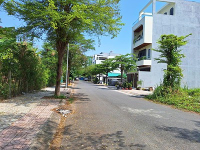 Đất nền 181m, hẻm xe hơi lê văn lương, đường 16m, giá 7 tỷ, sổ hồng riêng 1