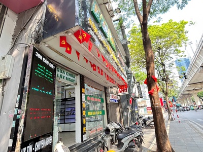Cho thuê nhà mặt phố cầu giấy   vị trí đẹp, kinh doanh tốt 1
