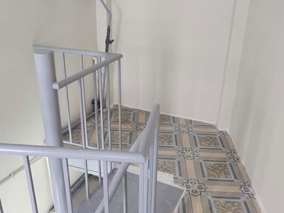 Cho thuê nhà nguyên căn mới sơn sửa   hẻm rộng 5m, khu vực an ninh, gần đại học bách khoa 4