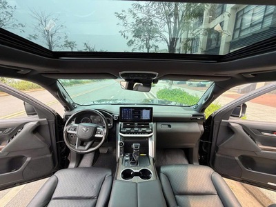 Land Cruiser LC300 sản xuất 2023 cực chât, sang trọng và giữ giá. 10