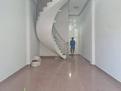 Cho thuê Nhà 3 Tầng Hẻm oto Hoàng Diệu 2, Thủ Đức, nhà mới 65m2 - 3pn 3wc Giá 13tr/tháng. 0
