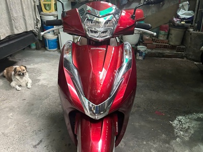 Cần tiền bán rẻ Honda Lead 125 bản Premium, đèn Led 0