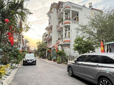 Nhà xinh 1 lầu giá mềm ở lê văn khương thới an q12 0