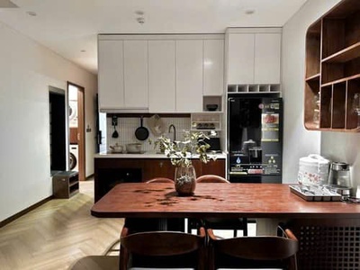 Bán nhà ngõ liễu giai 140m 9 tầng thang máy dt 380 triệu/ tháng giá 92 tỷ 0336212066 0