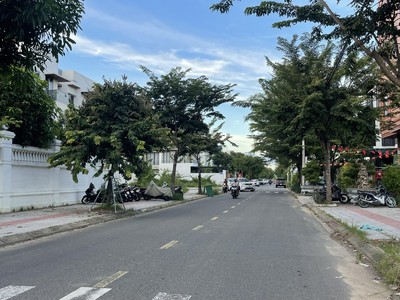 Bán đất biệt thự ven sông nguyễn đình thi hòa xuân 525m2 gần cầu trung lương giá 29.8 tỷ 0