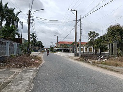 Bán đất 2 mặt tiền   đang kinh doanh cafe bida   vị trí đẹp 0