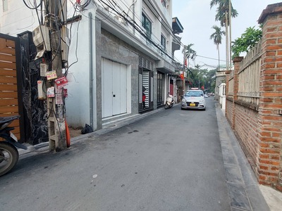 Chủ cần bán gấp 84m2, mt8m, 3.7 tỷ, xóm thượng, đông anh, gần ô tô, lối đi riêng. 2