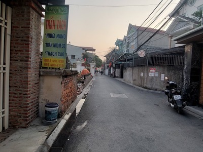 Chủ cần bán gấp 84m2, mt8m, 3.7 tỷ, xóm thượng, đông anh, gần ô tô, lối đi riêng. 4