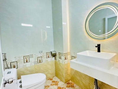 Bán nhà 1 trệt 2 lầu   4 phòng ngủ   nhà bè 1