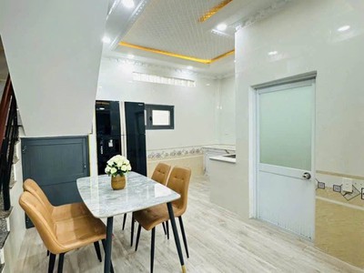 Bán nhà 1 trệt 2 lầu   4 phòng ngủ   nhà bè 2