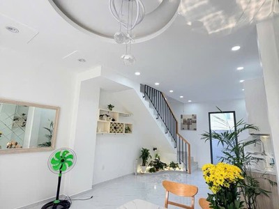 Nhà mới tinh 3 tầng   bưng ông thoàn, p. phú hữu  q9 3