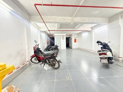 Lạc long quân   ccmn 6t thang máy 104m  mt 6.1m   giá chào 27.5 tỷ gần hồ tây 1