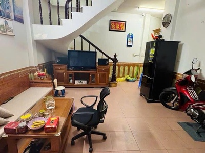 Bán nhà trần khát chân 31/35m2. 6 tầng. mặt tiền 4.33m. giá 12 tỷ hai bà trưng hà nội 0